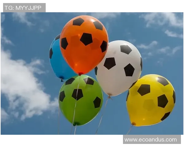 足球明星气球造型图展现运动魅力与创意艺术的完美结合