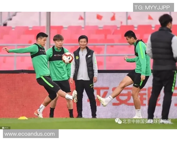 上海足球队在城市联赛积分榜上以87分稳居第一名，展现强劲实力