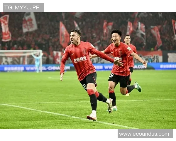 成都足球队的默契配合分析与战术探讨助力球队发展 成都足球队的默契配合分析与战术探讨助力球队发展