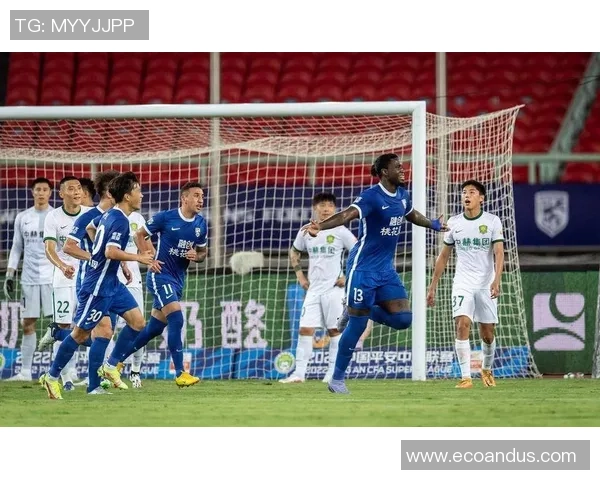 武汉篮球队强势领跑锦标赛积分榜以100分稳居第一名